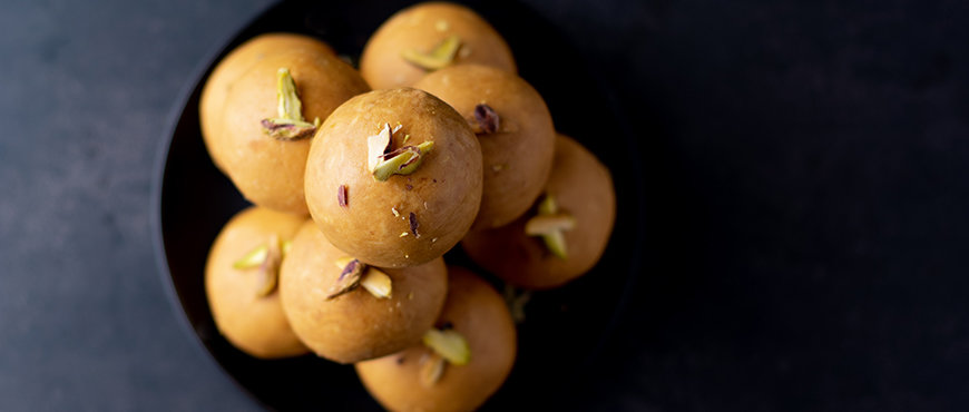 Delicious Sweets Made With Jaggery 7 Besan Ladoo